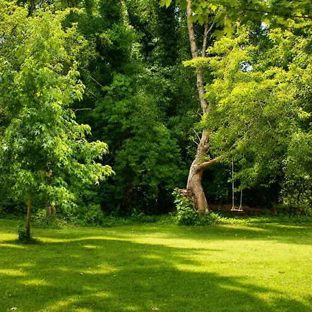 Le Domaine Du Petit Tertre