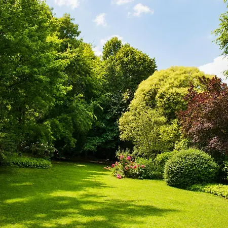 Le Domaine Du Petit Tertre Affittacamere 3*