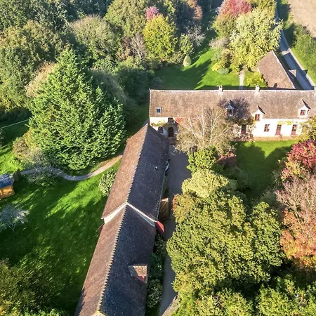 Le Domaine Du Petit Tertre Affittacamere
