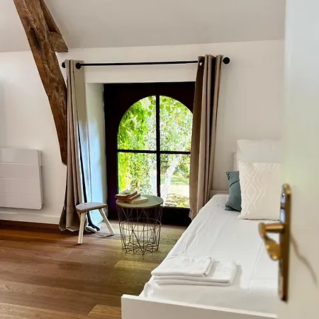 Le Domaine Du Petit Tertre Affittacamere 3*