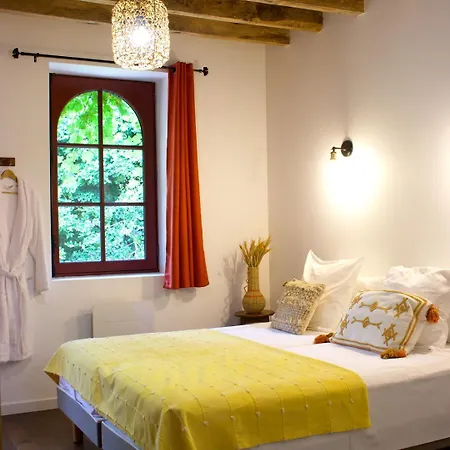 Le Domaine Du Petit Tertre 3* Saint-Jean-d'Asse