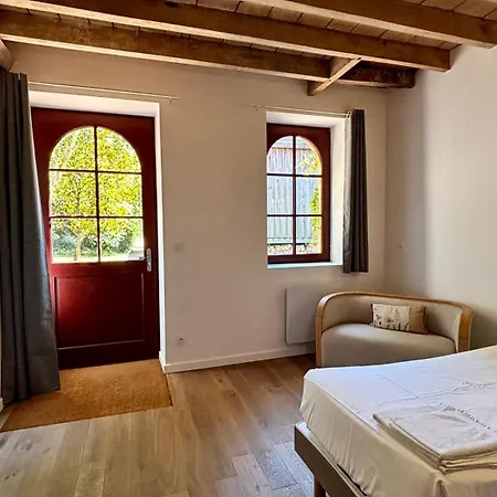 Le Domaine Du Petit Tertre