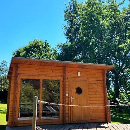 Le Domaine Du Petit Tertre